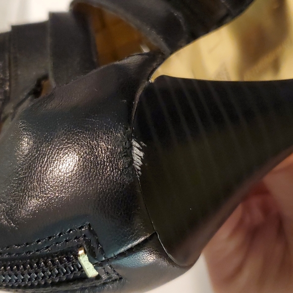 Arturo Chiang black open toe heels with gold zipper. 7.5 - Picture 6 of 7